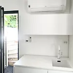 Apartment Garden Oasis By The Artspace