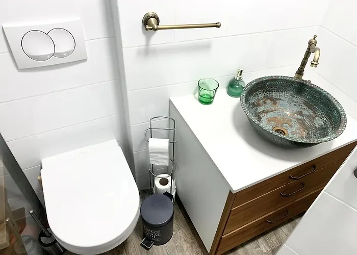 Garden Oasis By The Artspace شقة