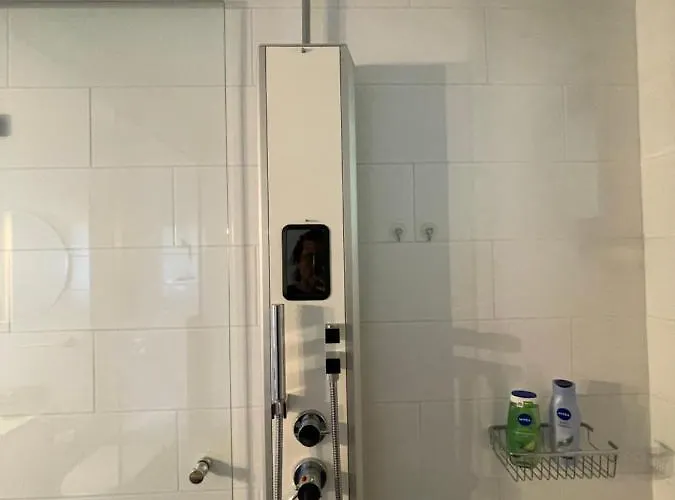 Garden Oasis By The Artspace אופטיה