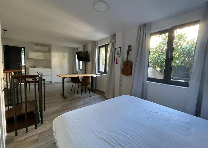 Garden Oasis By The Artspace דירה