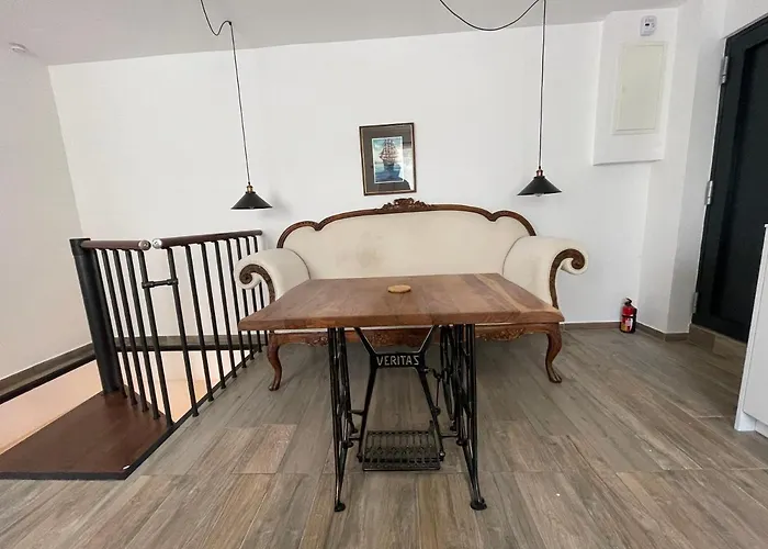 Garden Oasis By The Artspace *