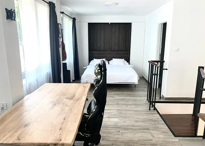 Garden Oasis By The Artspace